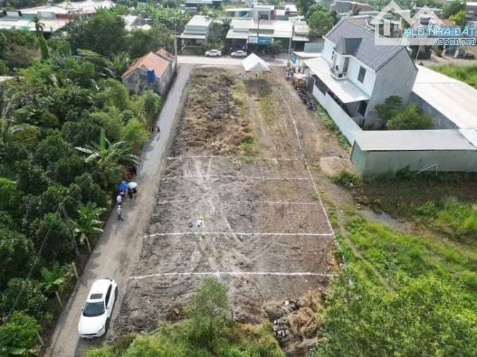 Đất nền giá rẻ 1 sẹc Nguyễn Hoàng 850 triệu gần chợ số 9 , giáo xứ Gia Tôn.