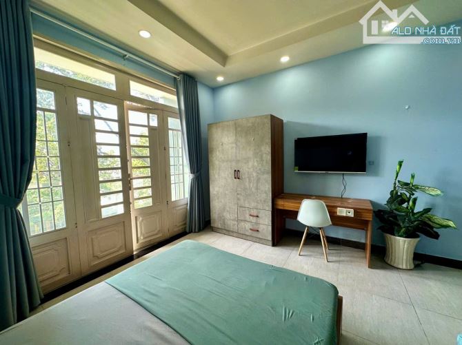 Cho Thuê Căn Hộ 1 Phòng Ngủ Bancol Tách Bếp Full Nội Thất Mặt Tiền 3/2