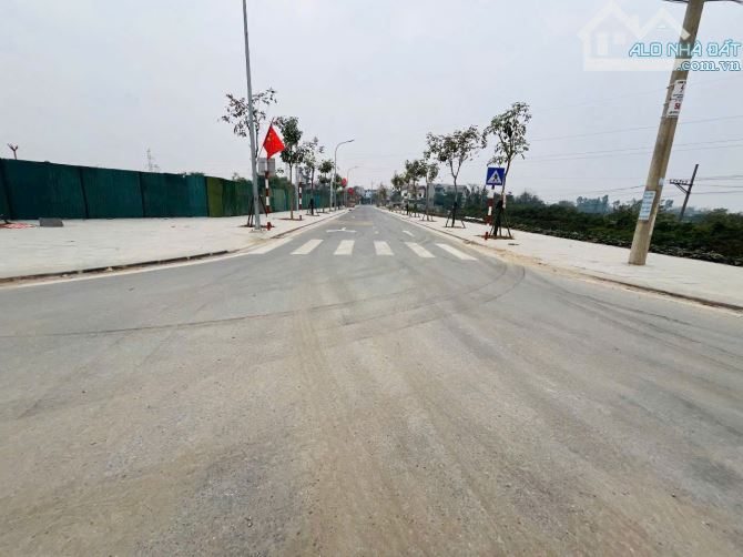 Khu vực nhiều dự án đang làm, cần bán đất Việt Hùng Đông Anh, trục chính, giá 86tr/m2