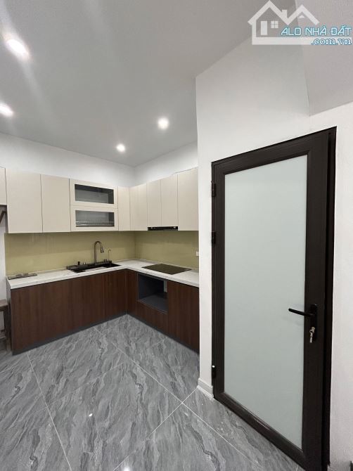Bán Nhà Pháo Đài Láng, Láng Thượng, Đống Đa. Gần Đại Học. DT: 41m2. Giá: 8,1 Tỷ - 1