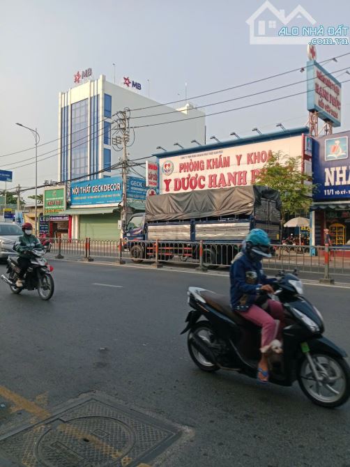 Mặt Tiền TÔ KÝ  - DT: 215m2 - Ngay NGUYỄN ẢNH THỦ - Giáp Quận 12 - Nhỉnh 10 Tỷ. - 1