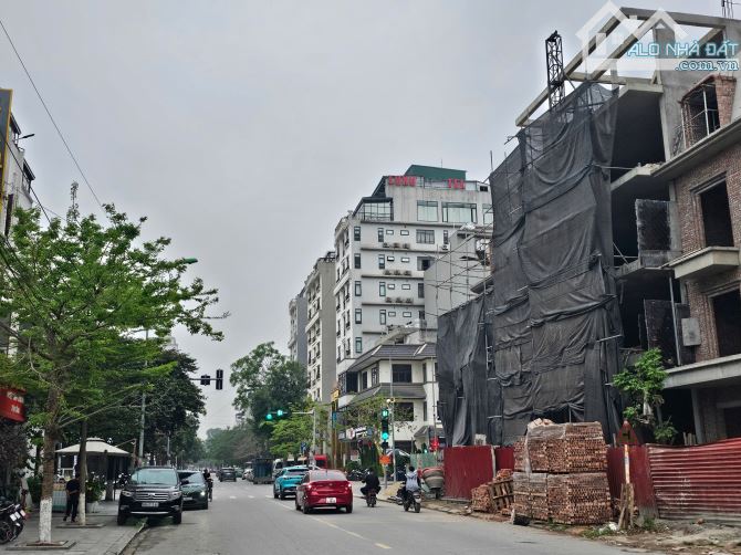 Bán nhanh nhà góc 4 tầng xây thô hoàn thiện ngoài mặt Ngô Tất Tố - 1
