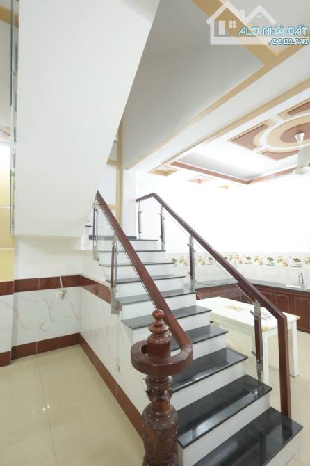 BÁN NHÀ 70M2 1 TRỆT 2 LẦU GIÁ HƠN 5 TỶ, GẦN TRƯỜNG ĐH GTVT VÀ LĐTBXH cs2 - 1