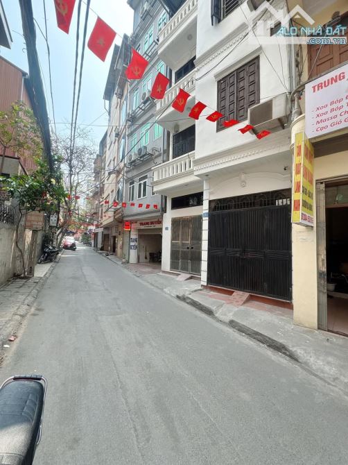 Bán nhà phân lô Hồ Kim Liên Đống Đa 100m2, 5 tầng, 2 mặt ngõ, gara ô tô, chỉ 28.5 tỷ. - 1