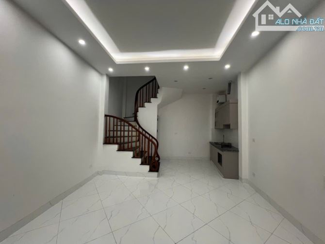 Bán Nhà Cầu Diễn, 32/35m, 5T, 5.2 Tỷ, Ô TÔ Gần - 1