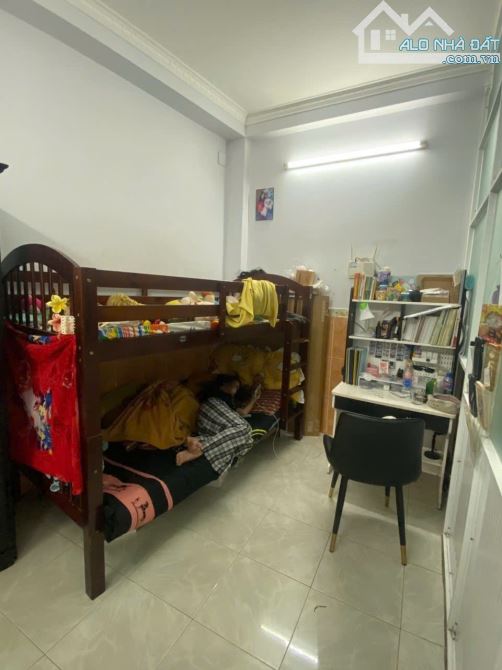 NHÀ ĐẸP PHAN VĂN TRỊ BÌNH THẠNH - 3 TẦNG - SÁT HẺM XE HƠI - CHỈ 5.15 TỶ - 1