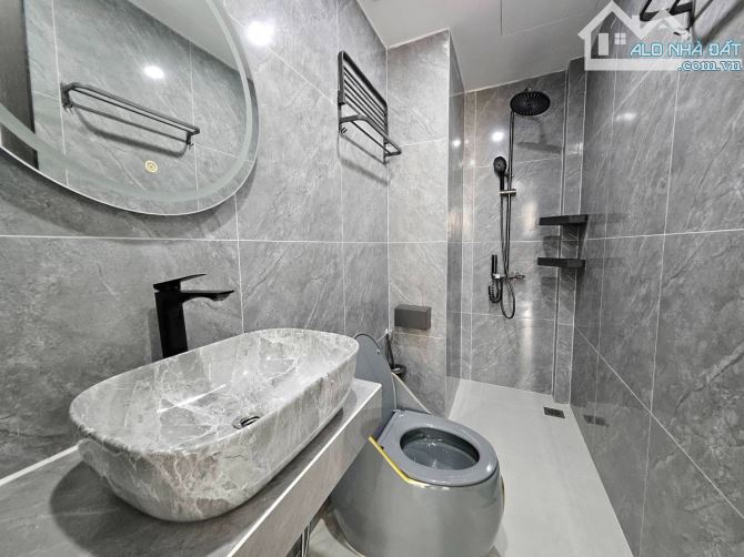 Hiếm. Bán nhà Vip Ngọc Lâm Long Biên 39m2 6 tầng mặt tiền 5m chỉ 14 tỷ lô góc, gần phố - 1