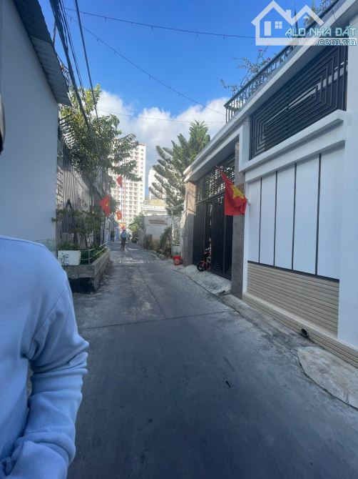 CẦN BÁN LÔ ĐẤT HẺM Ô TÔ ĐƯỜNG TRẦN QUANG DIỆU, P VĨNH HÒA, TP NHA TRANG GIÁ 2,5Ỷ - 1