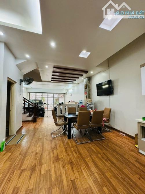 Phân lô Ô Tô  vào nhà 50m chốt 10 tỷ - 1