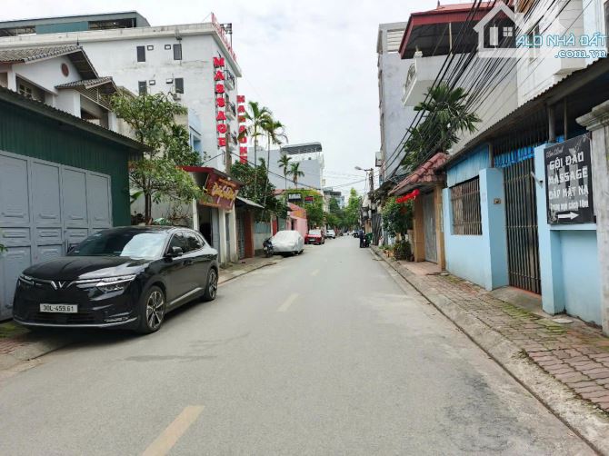 Giang Biên - Long Biên - thửa đất 63m2 - MT 4,6m - ô tô vào đất - ngõ rộng - giá đầu tư - 1