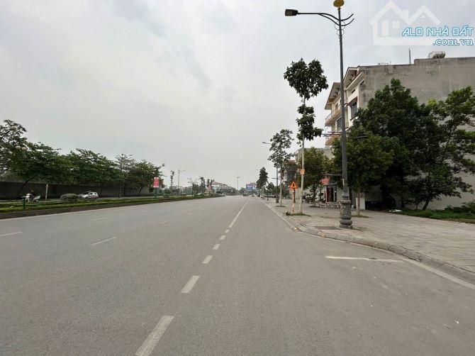 Bán lô đường LÝ ANH TÔNG vỉa hè 10m đường rộng 57m nhìn trường Quốc Tế Kinh Bắc - 1
