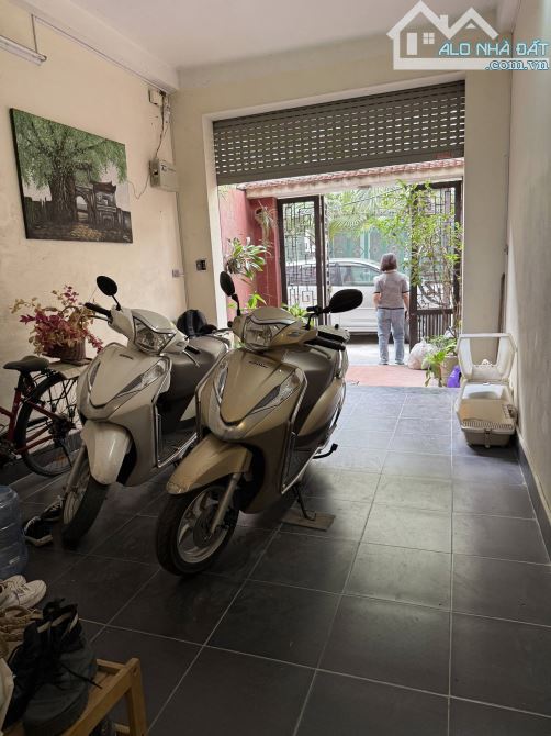Ngõ to như phố, Kinh doanh ô tô tránh Thịnh Quang 55m2, 4 tầng, giá 15.8 tỷ - 1