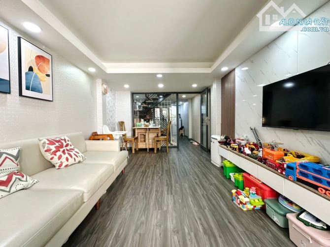 Trần Đình Xu Quận 1 CN 50m2 3Tầng KDC Hiện Hữu - 1