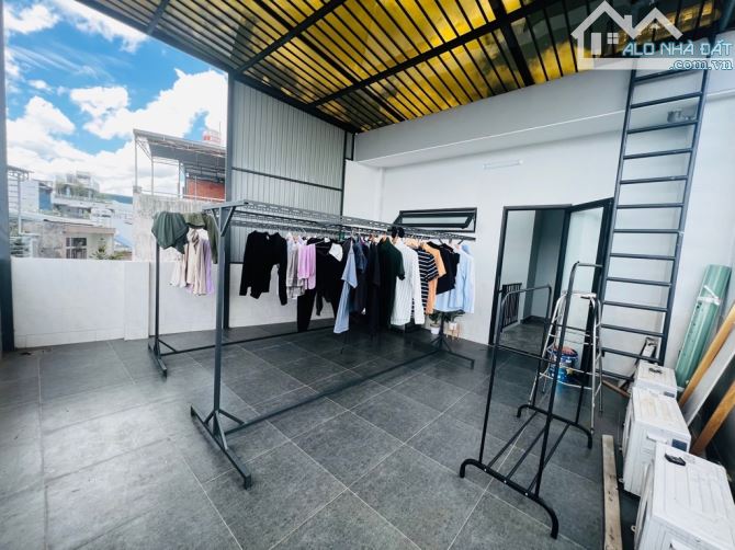 BĐS DÒNG TIỀN NHỈNH 11T TỶ HĐT 43TR/thang _ 79M2 5 TẦNG CÓ THANH MÁY - 12