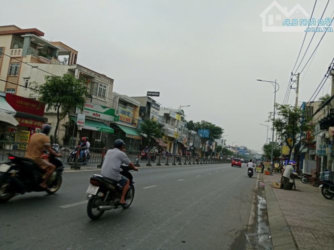 Mặt Tiền TÔ KÝ  - DT: 215m2 - Ngay NGUYỄN ẢNH THỦ - Giáp Quận 12 - Nhỉnh 10 Tỷ. - 2