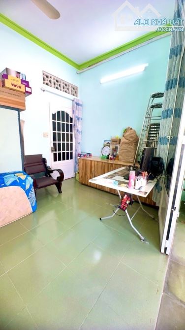 BÁN NHÀ HẺM OTÔ - GẦN MẶT TIỀN - ĐẤT THÁNH - TÂN BÌNH - 102 M2 - 3 TẦNG - CHỈ 9,xx TỶ. - 2