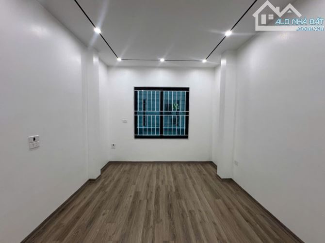 Nhà đường Lê Hồng Phong, HĐ, 5 tầng, ô tô cách 30m, 7.3 tỷ - 2