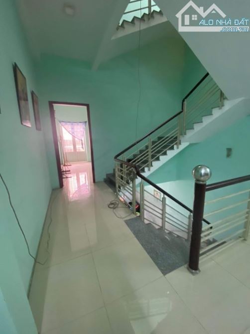 GIẢM 700TR - MẶT TIỀN KD SÁT TÊN LỬA - 100M2 - NGANG 5M - SỔ VUÔNG VỨC - CHỈ 12.3 TỶ - 2