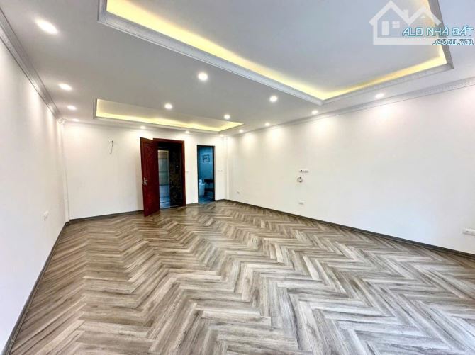 Bán tòa VP mặt phố Lê Trọng Tấn, 103m2, 9 tầng 1 hầm thang máy, mặt tiền 6m, nhỉnh 55 tỷ - 2