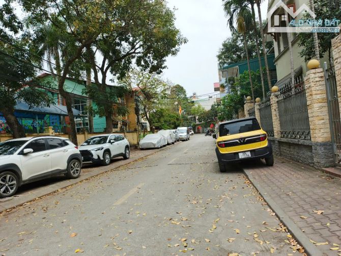 BÁN ĐẤT KẺ TẠNH - LONG BIÊN 62M2, MT 5,8M - NGÕ RỘNG THOÁNG - Ô TÔ VÀO ĐẤT - GIÁ 9 TỶ - 2