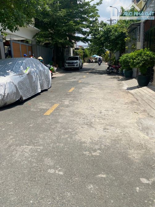 Nhà mặt tiền đường chu văn An khu Kiến thiết DT 100m, khu tiện ích - 2
