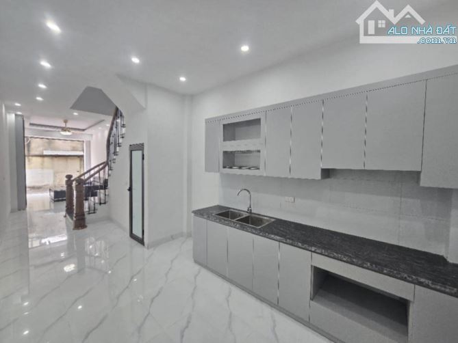 Bán nhà Vĩnh Quỳnh Quỳnh Đô Thanh Trì 52M2 5 Tầng mới xây 5.7 Tỷ - 2