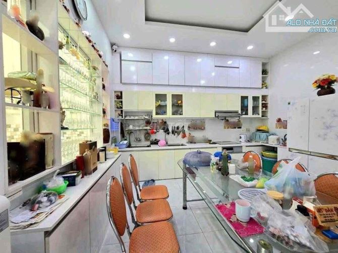 BÁN NHÀ SÁT MTKD ĐANG CHO THUÊ ĐƯỜNG LÝ CHÍNH THẮNG, QUẬN 3. GIÁ 3,78TỶ/ 5,5x14M (77M2) - 2
