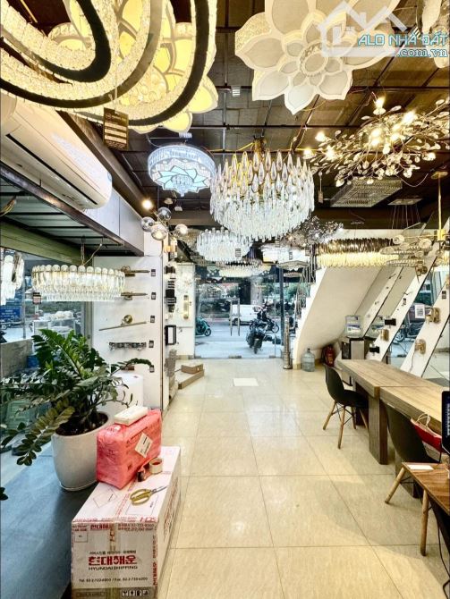 CHỈ 28 TỶ NHỈNH SỞ HỮU HOA HẬU 2 MẶT TIỀN PHỐ NGUYỄN XIỂN 65m*6T, LÔ GÓC - KINH DOANH