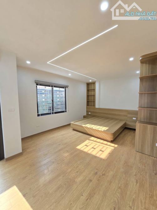 🌷SIÊU PHẨM BÁT KHỐI - NHÀ MỚI KOONG -DIỆN TÍCH 52m2 × 5 TẦNG  CHỈ HƠN 8 TỶ . 2 PHÚT TỚI C - 2