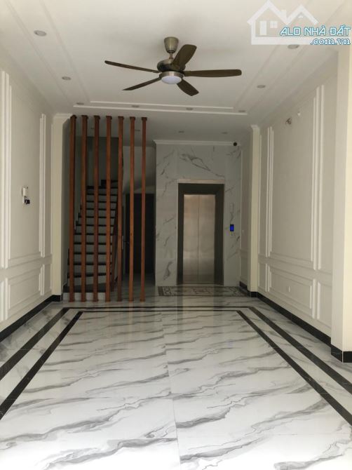Nhà liền kề Văn Phú, Hà Đông, 7 tầng thang máy, KD đỉnh, ở cực sướng - 2