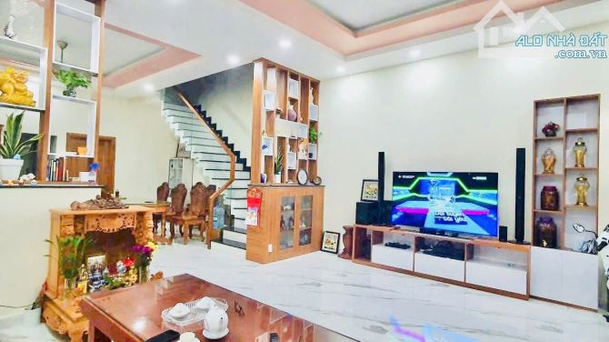 Bán Gấp Nhà Mặt Tiền Kinh Doanh Gần Chợ Đông Hòa Dĩ An - 2