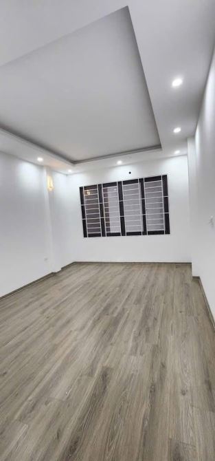 Thanh trì, nhà 50m2 ô tô đỗ cổng, sổ đỏ chính chủ, gần trường chợ - 2