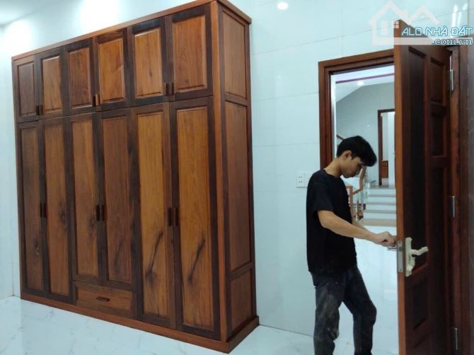Nhà 3 Tầng Mặt Tiền ngay trung tâm quận liên chiểu đi 5 bước đến Chợ Hòa Khánh - Kinh Doan - 2