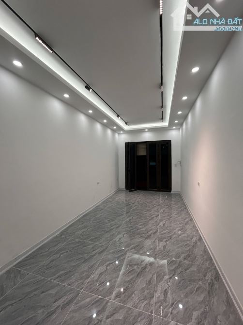 Bán Nhà Pháo Đài Láng, Láng Thượng, Đống Đa. Gần Đại Học. DT: 41m2. Giá: 8,1 Tỷ - 3