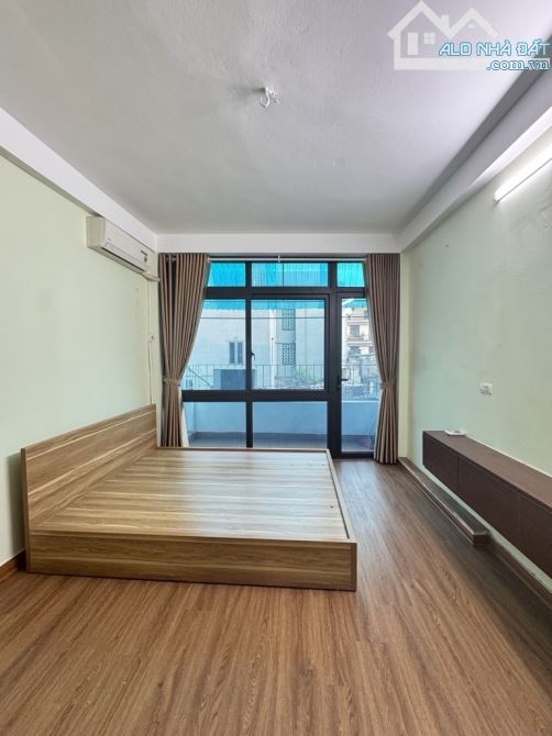 ĐỨC GIANG - NHỈNH 5 TỶ - 35M2 - NGÕ NÔNG - FULL NỘI THẤT - DÂN XÂY - 3