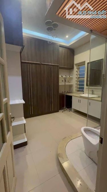 Cần cho thuê nhà riêng ngõ 64 Vũ Trọng Phụng - Thanh Xuân - 4 NGỦ - 3