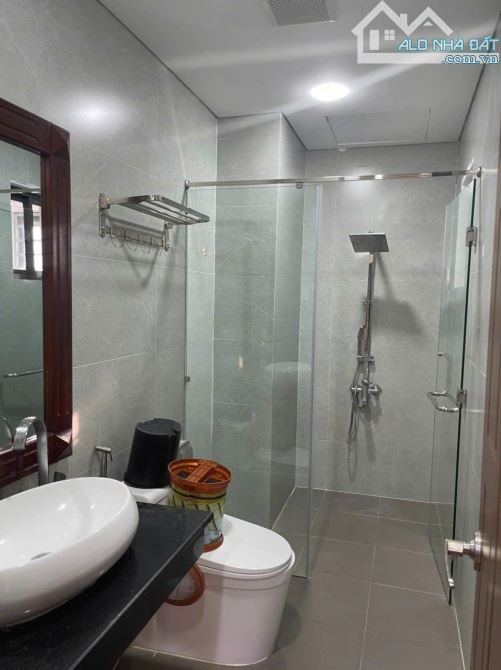 Bán Nhà Chia Tài Sản! Toà Căn Hộ 5 Tầng - Khuê Mỹ Đông - Thông Hồ Xuân Hương - 102m2 - 3
