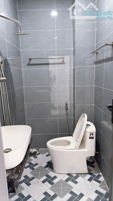 NHÀ MỚI 3 TẦNG 39,6M 4PN TRUNG MỸ TÂY QUẬN 12 SHR HẺM XE TẢI THÔNG - 3