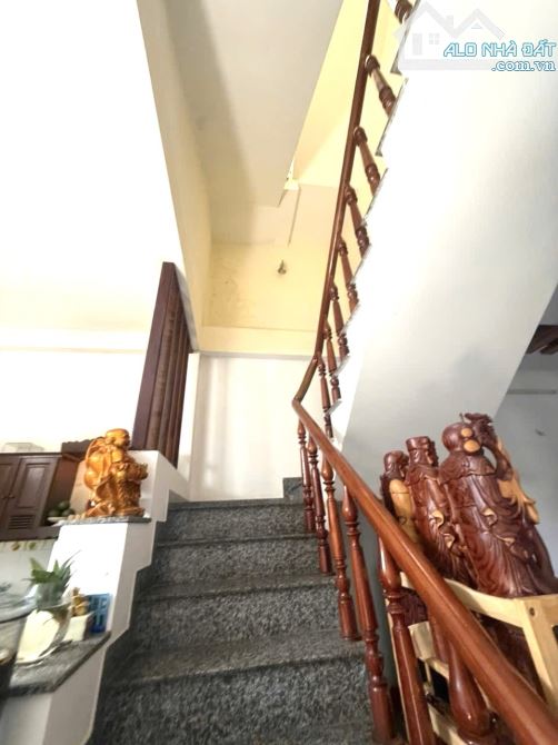 Bán nhà 3 tầng kiên cố Kiệt Lê Thanh Nghị sát đường chính giá đầu tư - 3