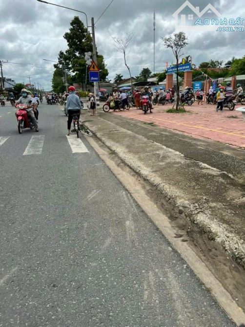 1300m2 có 147m2 thổ đường Nguyễn Thị niệm Tân trụ_Long An 1ty 240 triệu rẻ - 3
