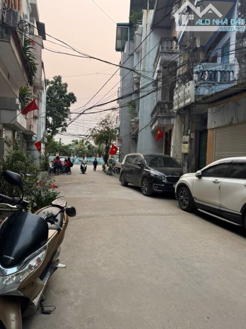 Bán nhà gia quất 51m2 xây 4 tầng , đường thông , ô tô tránh , kinh doanh ở sướng - 3