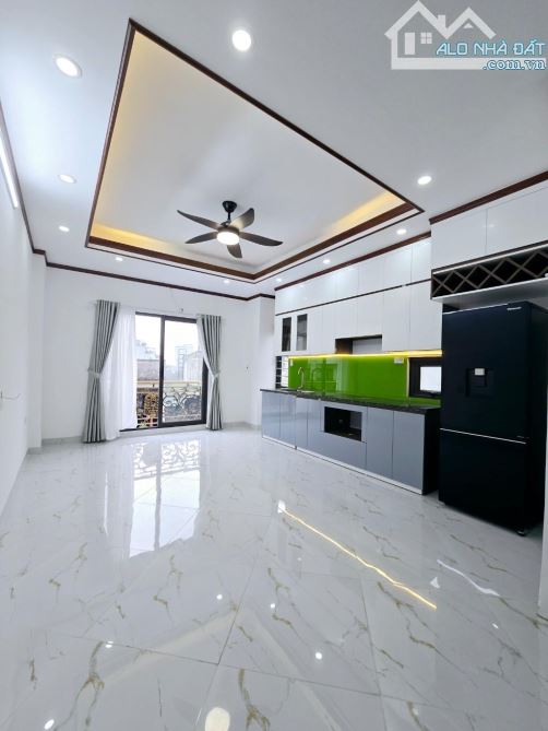 Bán nhà Hoàng Hoa Thám, DT 38m2 x 6T, thang máy, ngõ thông, vị trí trung tâm, 10 tỷ - 3