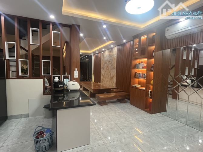 BÁN NHÀ AN DƯƠNG VƯƠNG. Ô TÔ NGỦ TRONG NHÀ. DÂN XÂY TÂM HUYẾT - 3