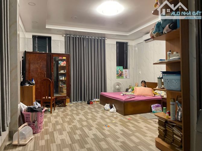 Biệt thự mini 5m x 22m, hẻm xe tải,tiền xây dựng và nội thất gần 5 tỷ,6 phòng ngủ chỉ 7.75 - 3
