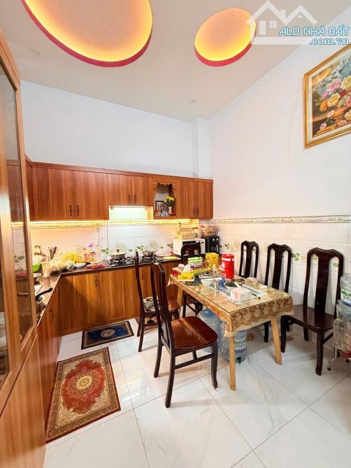 NHÀ ĐẸP LUNG LINH - Ở NGAY - HẺM XE HƠI THÔNG - GẦN BỐN XÃ - 04 TẦNG - 3