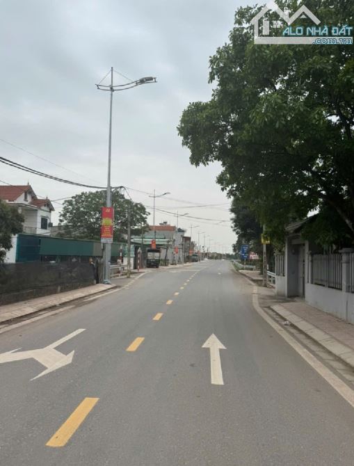BÁN ĐẤT ĐÔNG TẢO-KHOÁI CHÂU-HƯNG YÊN- Ô TÔ VÀO ĐẤT- MẶT TIỀN RỘNG- 58m2-1,95 tỷ - 3