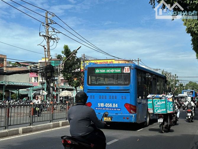 Nhà phố 5 lầu đẹp lung linh 80m2 Quang Trung xe hơi đậu nhà T.máy view Mercedes 13 tỷ hơn - 3