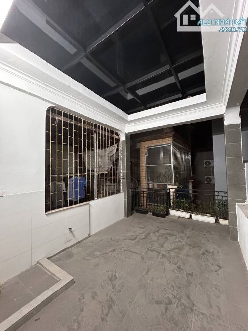 Bán Nhà Pháo Đài Láng, Láng Thượng, Đống Đa. Gần Đại Học. DT: 41m2. Giá: 8,1 Tỷ - 4