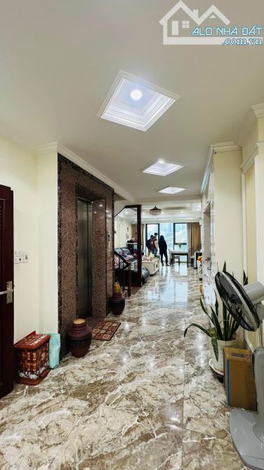 SIÊU PHẨM NHÀ PHỐ TRUNG KÍNH-KHU VỰC ĐẲNG CẤP-KINH DOANH-GIÁ ĐẦU TƯ TỐT-GIÁ 24.5 TỶ - 4