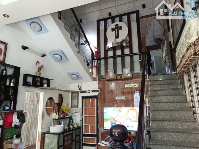 Chỉ nhỉnh 3 tỷ, có ngay nhà ĐỒNG KÈ vừa ở, vừa cho thuê, 100m2, thu nhập 1 tháng 6tr. - 4